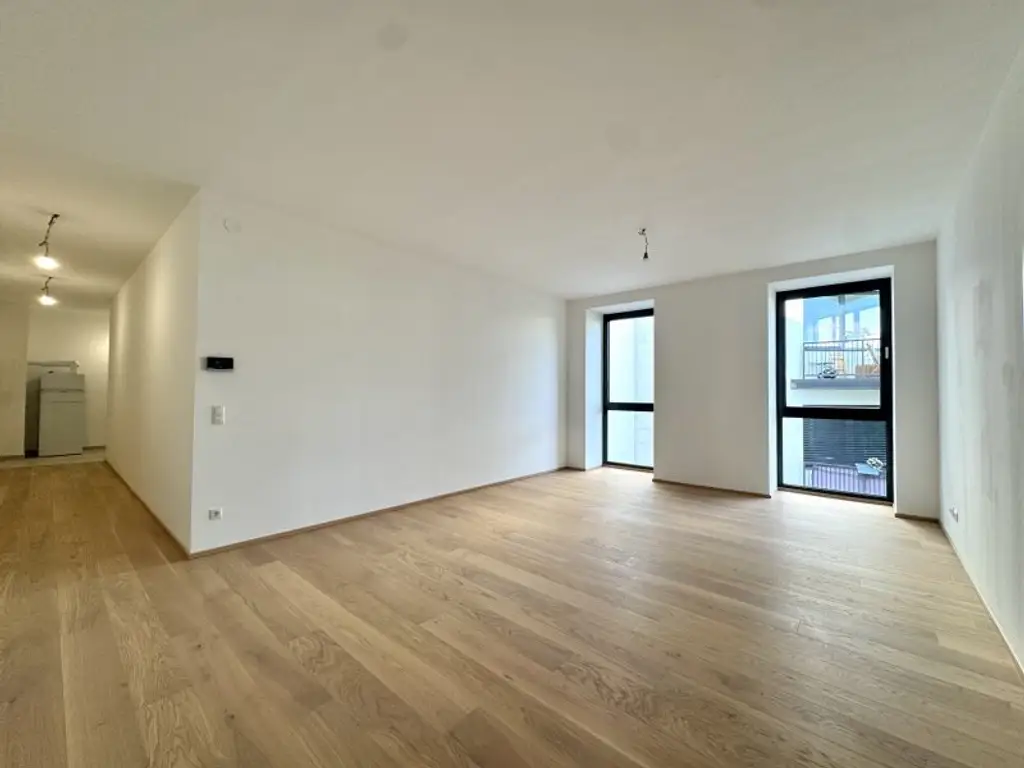 Mit Blick ins Grüne - Großzügiger Erstbezug nach Sanierung - Luftige 4-Zimmer Wohnung in Hernals