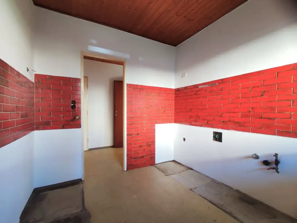 NÄHE REICHE LIESING - Sanierungsbedürftige 3-Zimmer Wohnung mit Loggia