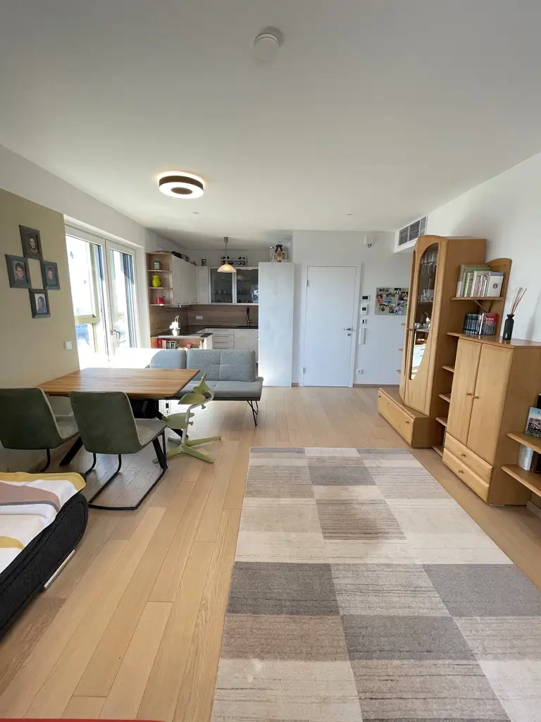 Helio Tower - 3 Zimmer - 31.Etage - Balkon mit sensationellem Blick über Wien!