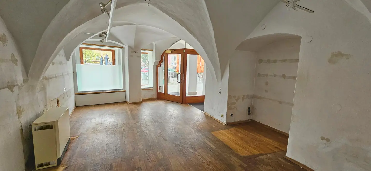 Verkaufsraum in Richtung Hauptplatz