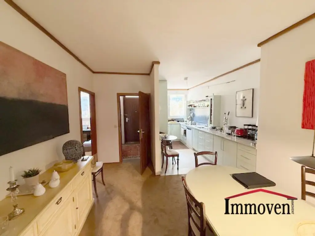 International bekannte Ikone der Wohnbauarchitektur - Wohnen in der Grazer-St. Peter Terrassenhaussiedlung! 4-Zimmerwohnung mit Garage!