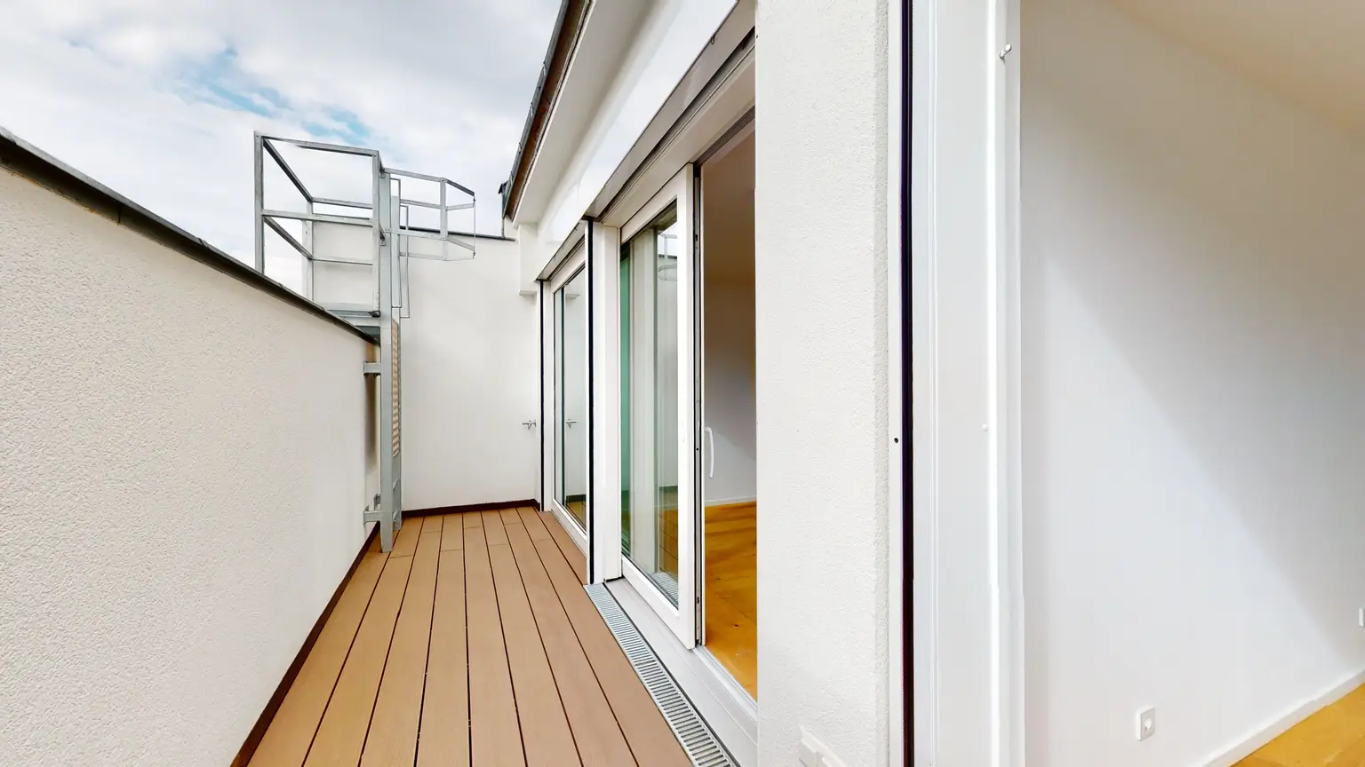 "Urban Oasis" - Moderne DG-Wohnung mit unvergleichlicher Dachterrasse