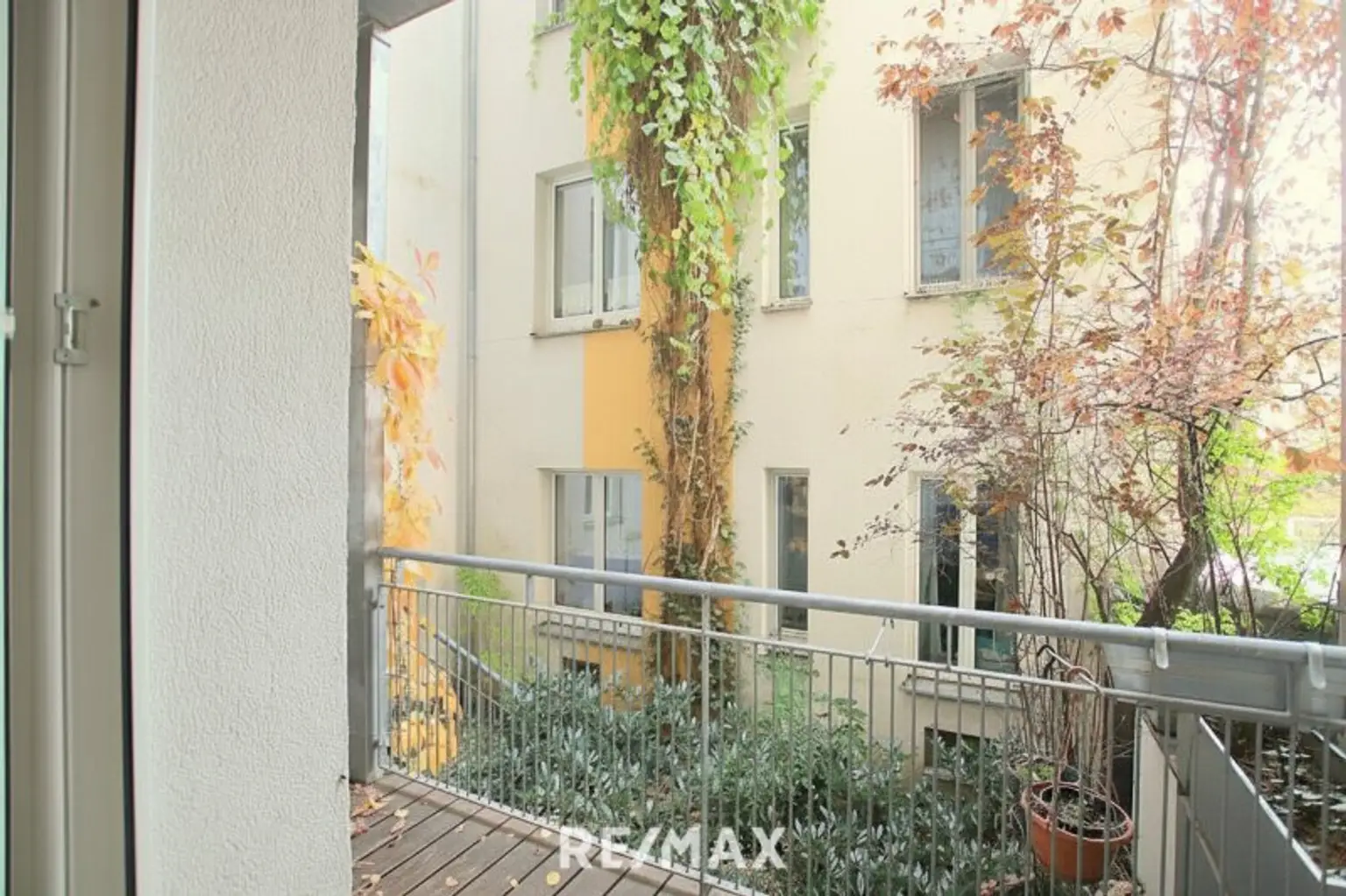 Nette Altbau 3-Zimmer Wohnung mit Balkon und Eigengarten in zentraler Lage in Penzing, sehr gute Infrastruktur!