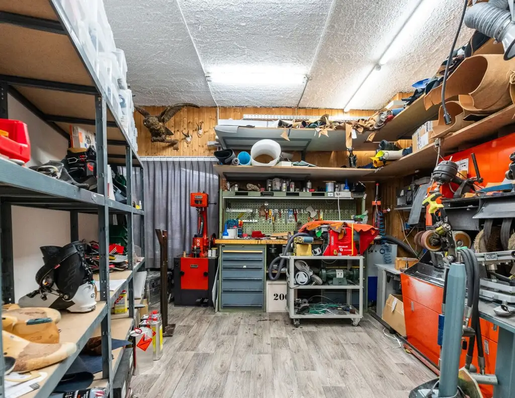 Attraktives Geschäftslokal in Hall in Tirol - Jetzt für nur 320.000 € sichern!