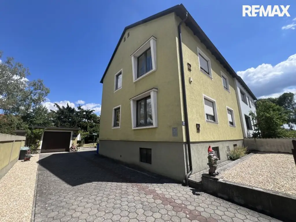 Ein-bzw. Mehrfamilienhaus im Musikantenviertel!