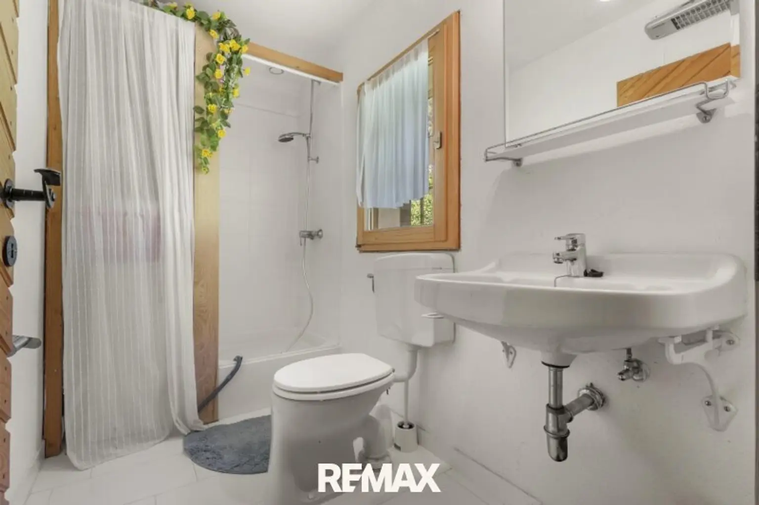 Badezimmer im Erdgeschoss