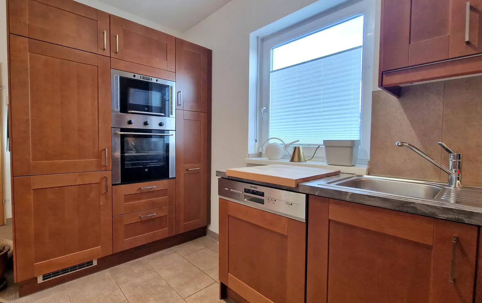 Charmantes Reihenhaus mit Garten, Pool und Terrasse – gepflegt & bezugsbereit ab Sommer 2026