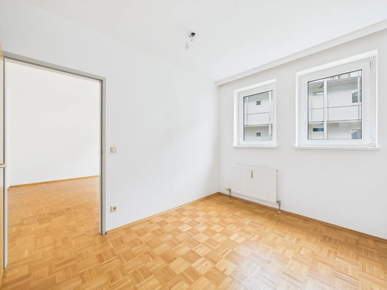 LINZ / URFAHR (PLESCHING): Perfekt aufgeteilte WOHNUNG mit ca. 44,4 m² Wohnfläche + Eigengarten ca. 28,7 m²