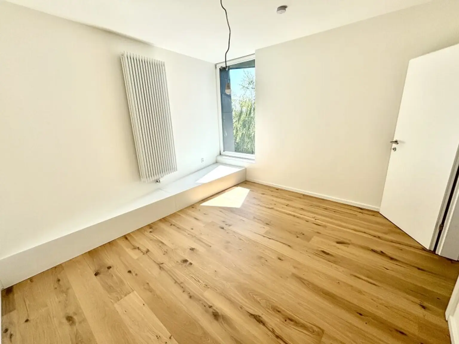 Exklusive Erstbezugs-Dachgeschosswohnung mit Loggia & Seeblick in zentraler Lage von Neusiedl