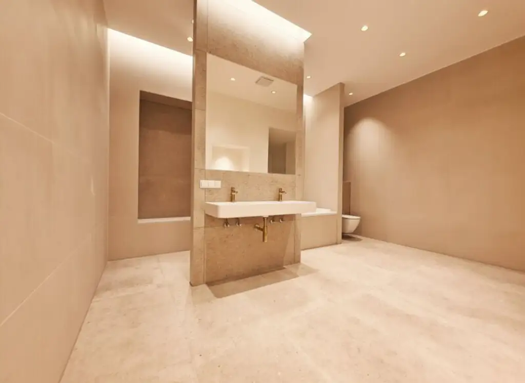 ++NEW++ Altbau-CHARME trifft Luxus!  High-End 4-Zimmer-Erstbezug mit 2 Balkonen in TOP City-Location NÄHE Urania!  Perfekte Anbindung U-Bahn & CAT