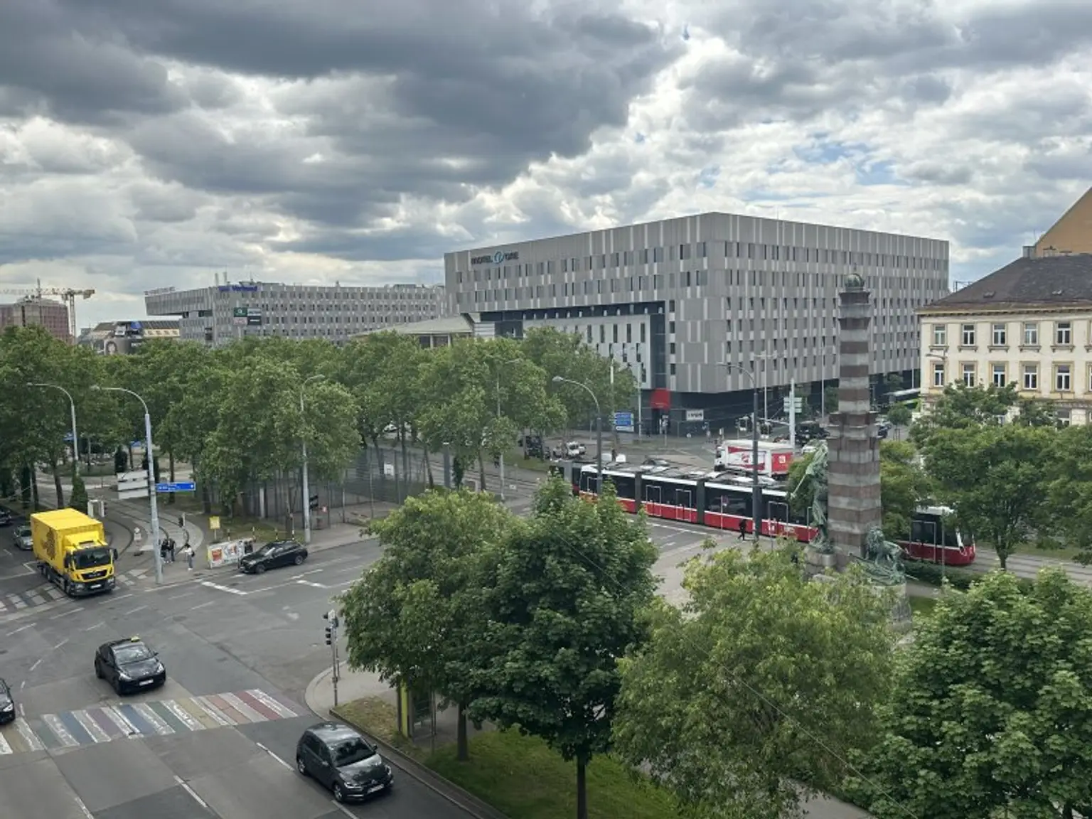 Blick zum Westbahnhof