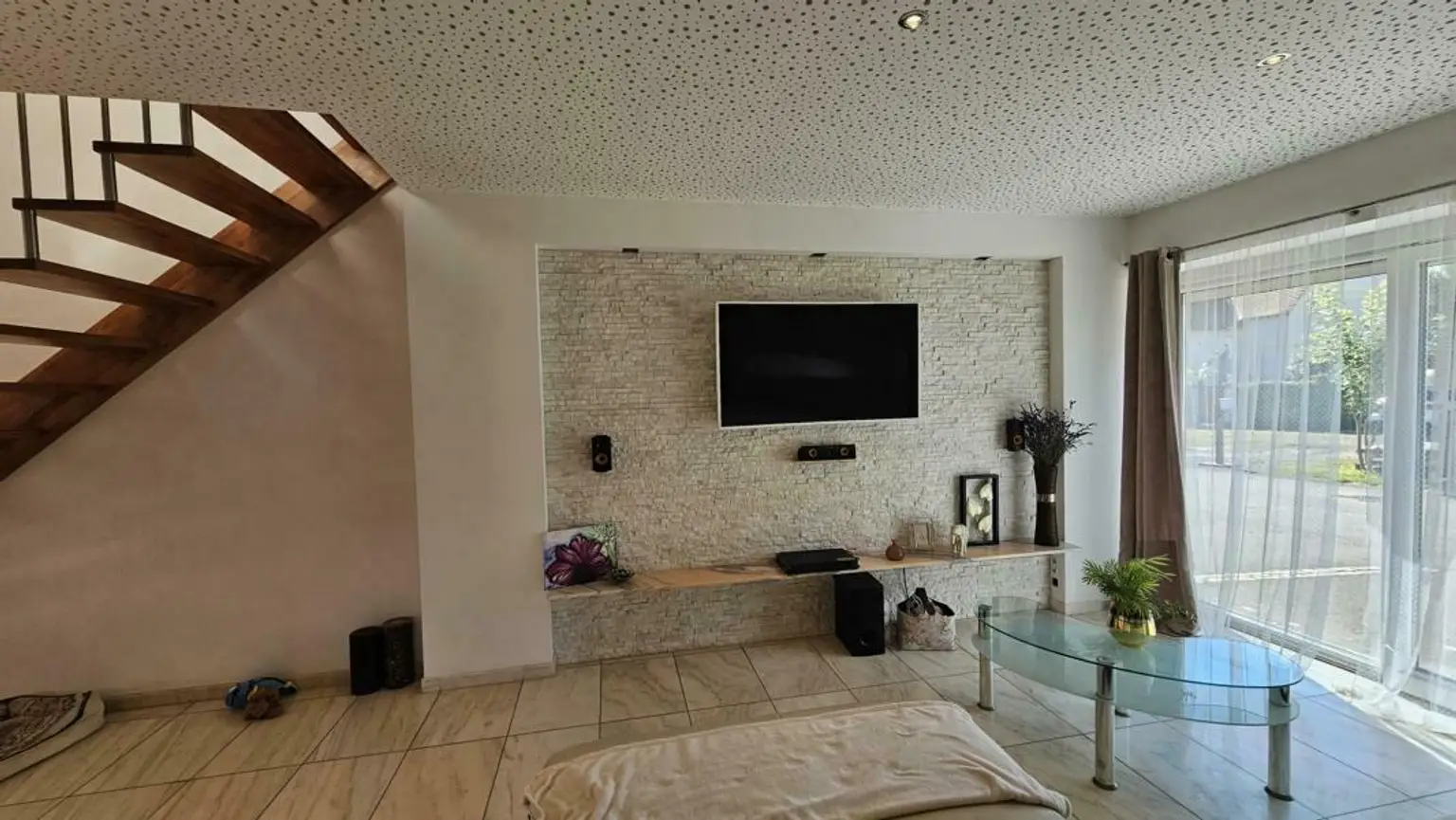 ** Großzügiges & edel saniertes Stadthaus ** Hochwertige Ausstattung ** 3 Bäder ** Einliegerwohnung ** absolute Ruhelage **