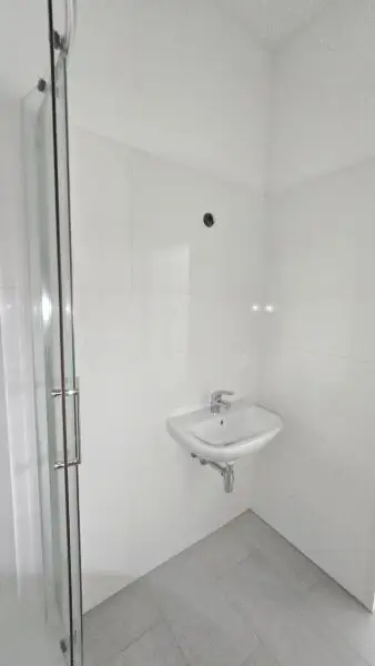 Erstbezug 2 Zimmer, Lichtdurchflutete Räumlichkeiten