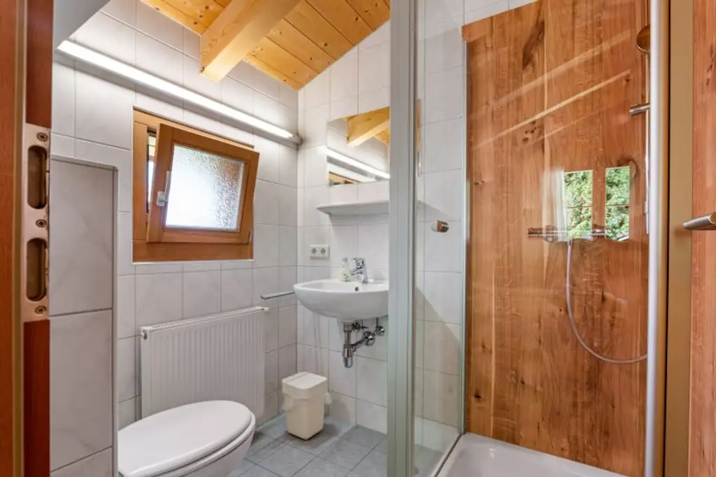 Traumhaftes Chalet in Bartholomäberg: 6 Zimmer, Garten, Terrasse & viel Platz!