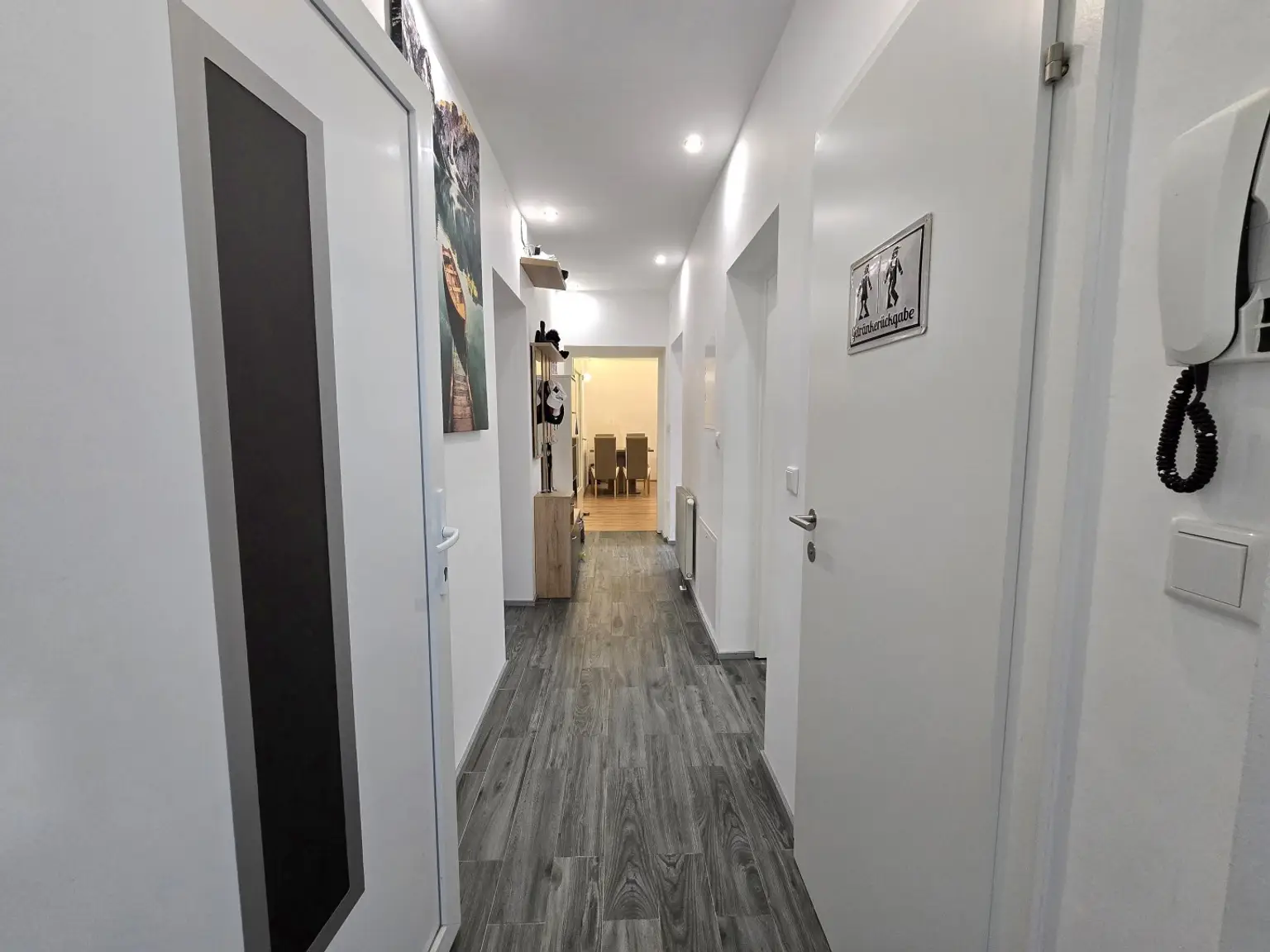 "Wohnen mit Geschichte – Gartenwohnung im Turmhaus Pressbaum"