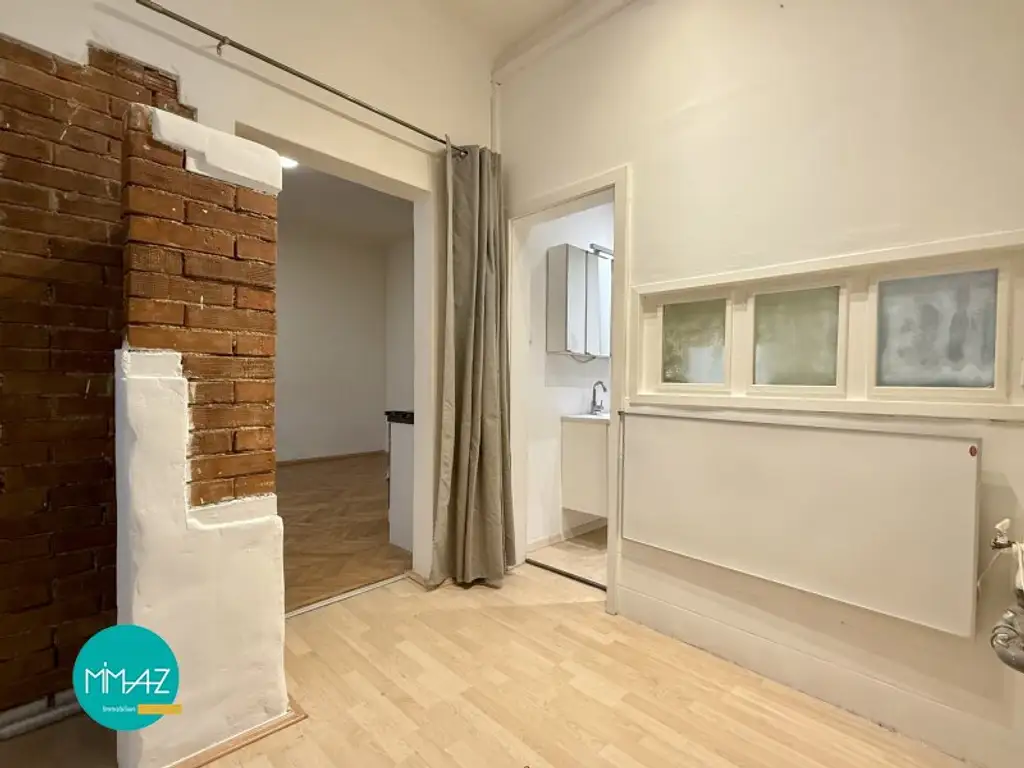 Urban & ruhig zugleich! Helle 2-Zimmerwohnung mit Altbauflair & 3-Meter-Raumhöhe! Sehr gute Infrastruktur!