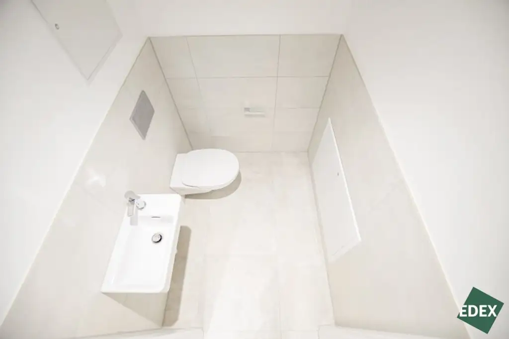 Modernes 2-Zimmer-Büro mit Terrasse und Kühlung im 18. Bezirk