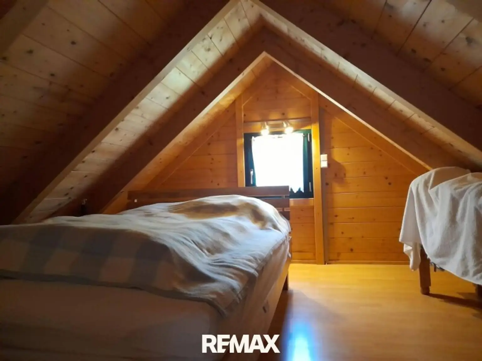 Haus1StockSchlafraum