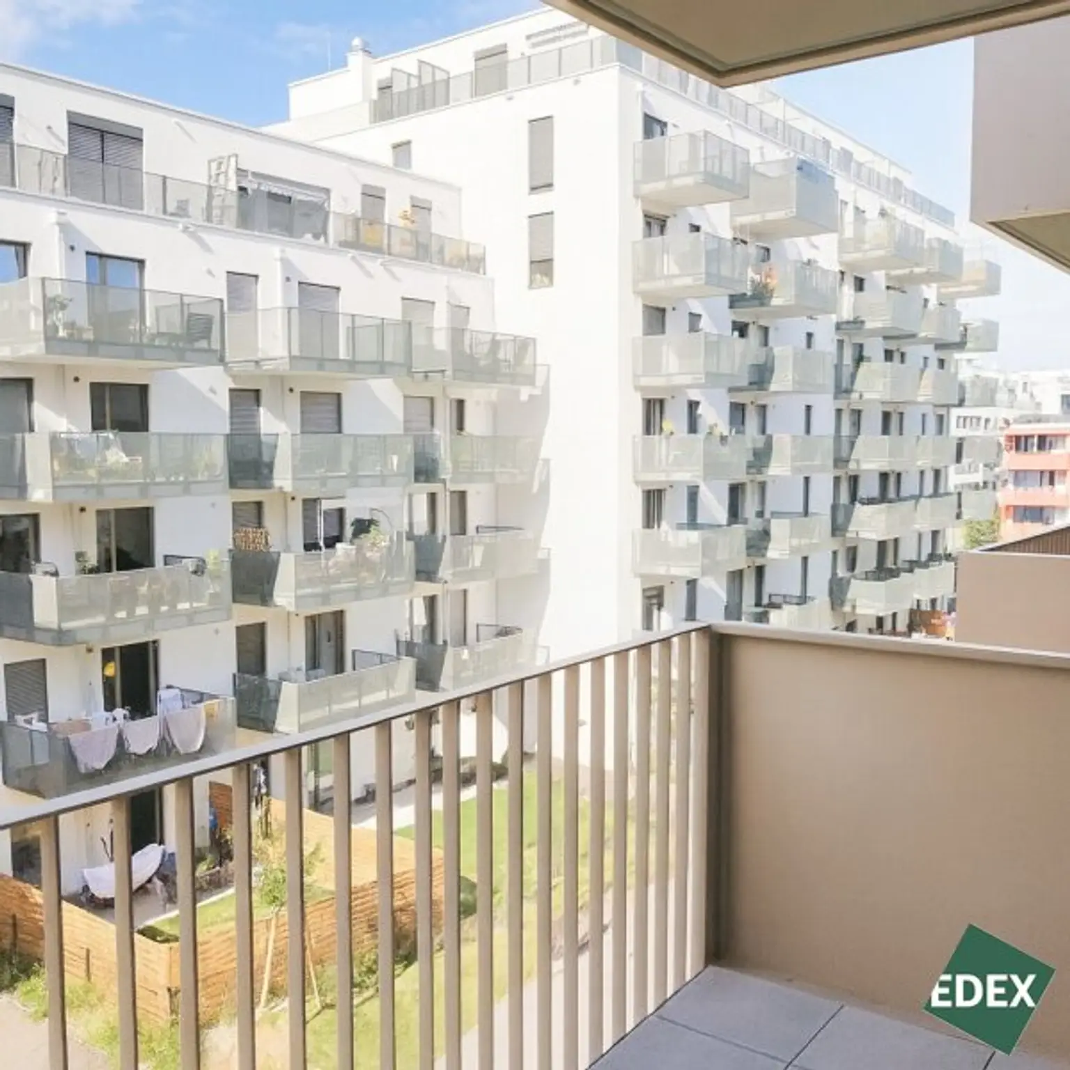 Moderne 2-Zimmer-Wohnung mit Balkon nahe U1 Rennbahnweg ab November
