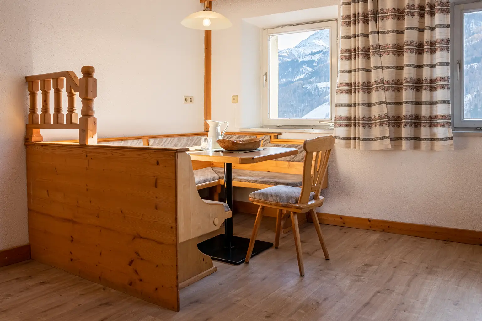 MIETE -  Helle 2 Zimmerwohnung mit Balkon inkl. Betriebskosten - in Virgen