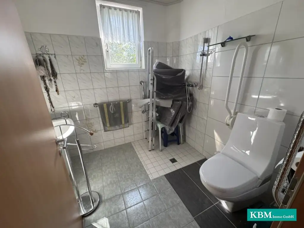 Einfamilienhaus mit zwei Wohneinheiten in Einzellage Nähe Tullnerfelder Bahnhof