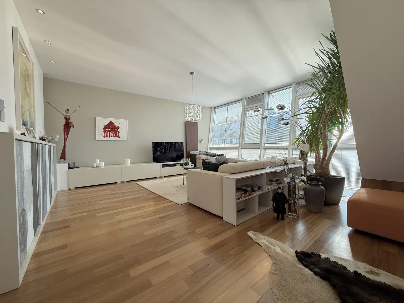 Grüner Dachgarten mit Blick über Wien I exklusive DG - Wohnung I Großzügige Fensterflächen mit Rollläden I Klimaanlage