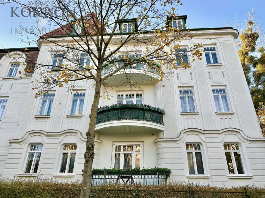 Wo Geschichte atmet und Ruhe wohnt - Ihre Altbauwohnung mit Balkon in Alt-Hietzing