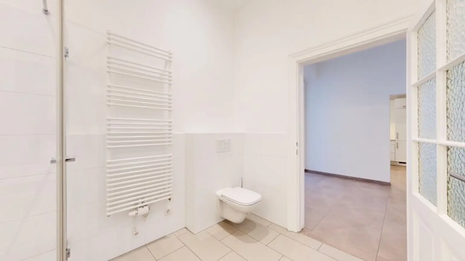 Toilette 1 im Badezimmer