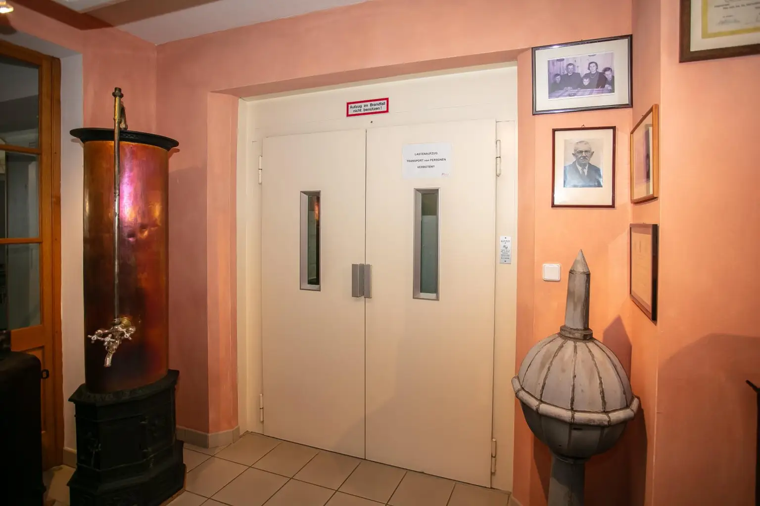 Lastenaufzug Ansicht 1