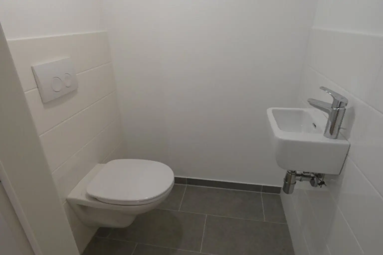 ERSTBEZUG MIT SÜDTERRASSE MIETE INKL. BETRIEBSKOSTEN