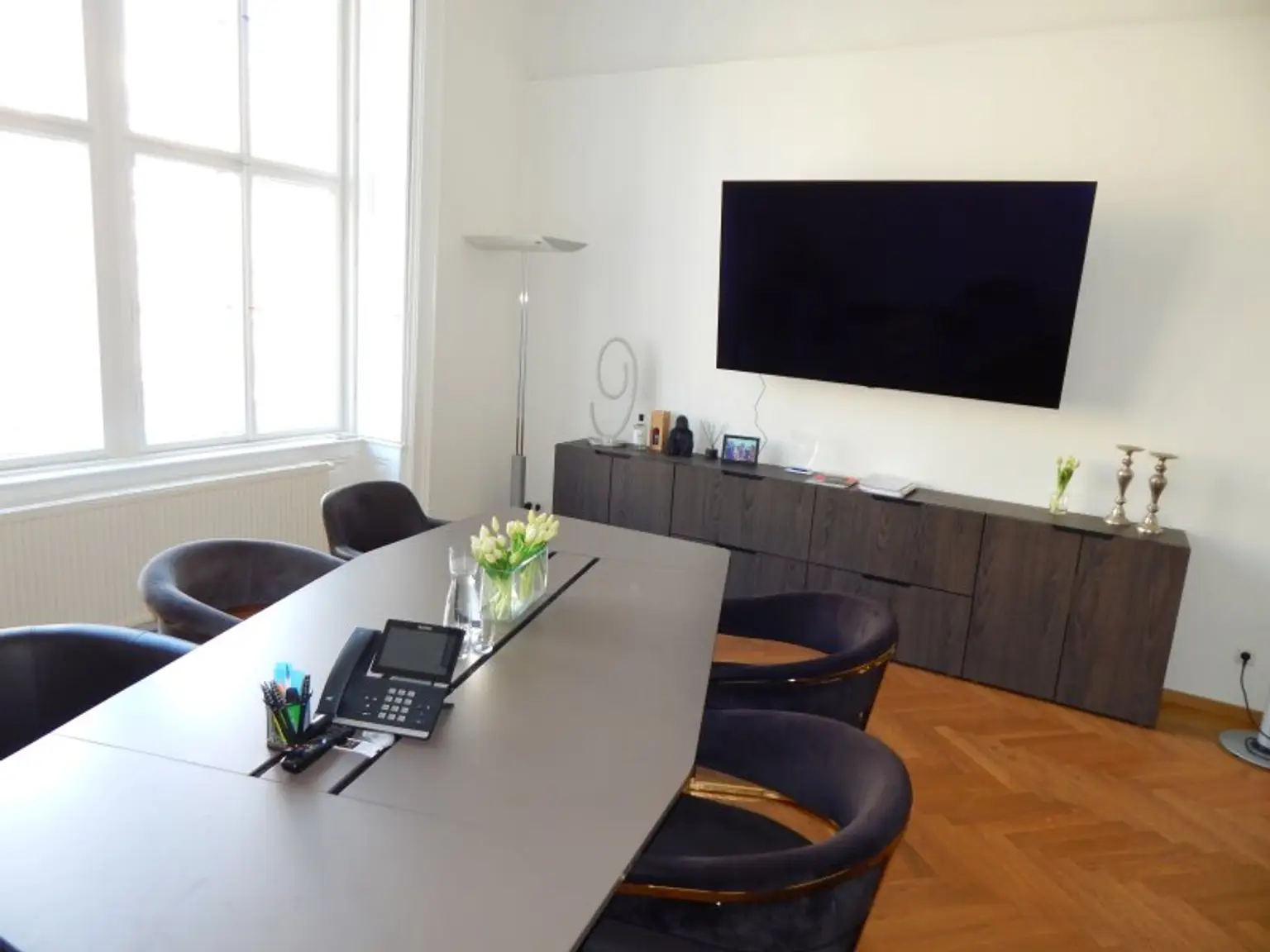 Modernes saniertes Büro/Praxis in zentraler Lage, mit allen Extras - nähe Oper