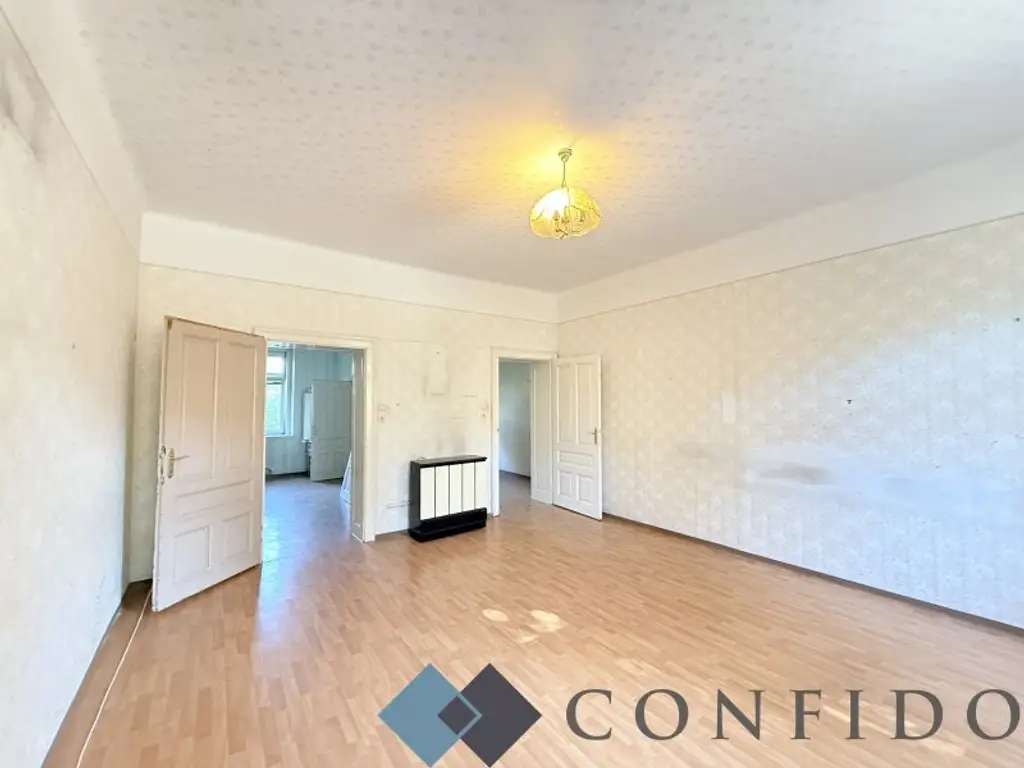 Altbau trifft Garten - Sanierungsbedürftige Wohnung im Herzen von Stockerau