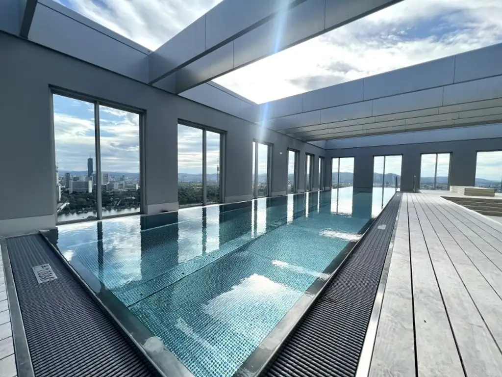 U-Bahn U1 Kagran - Sauna - Loggia - Fitnessraum - Deckenkühlung - Pool am Dach