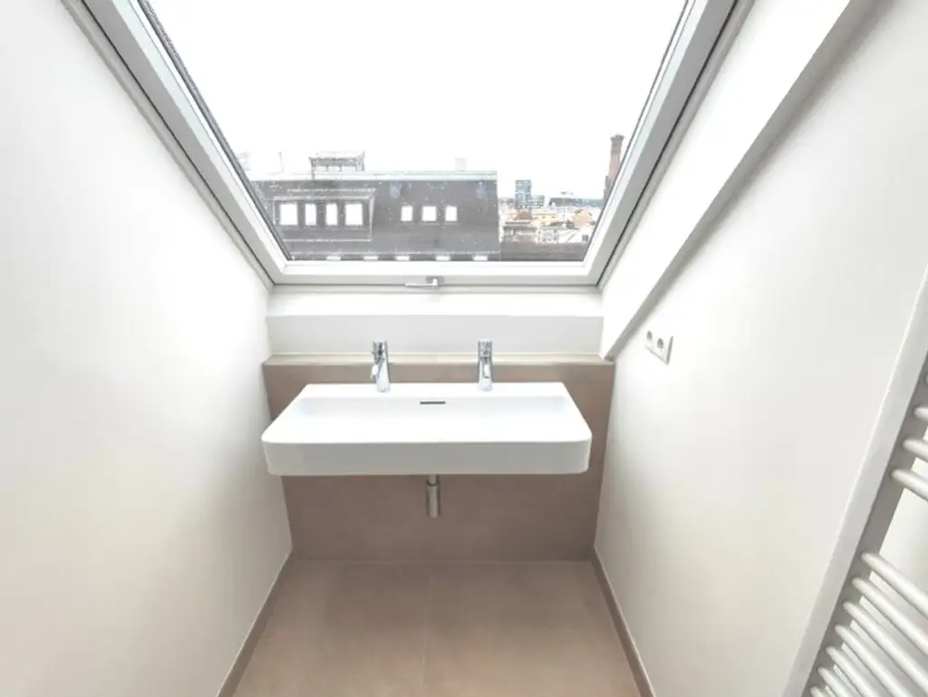 Modern wohnen in Meidling! DG-3-Zimmer-Erstbezug mit Sonnenterrasse - Top71