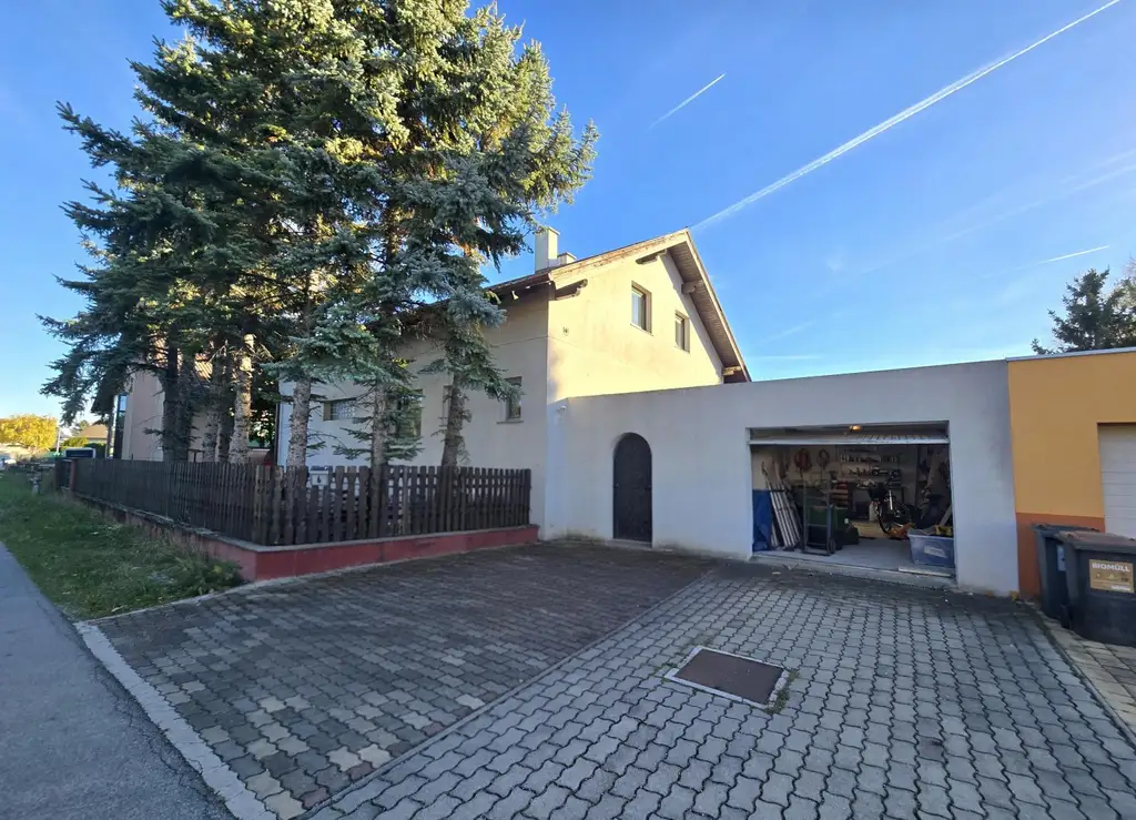 "Einfamilienhaus mit Potenzial und großem Garten – Theresienfeld "