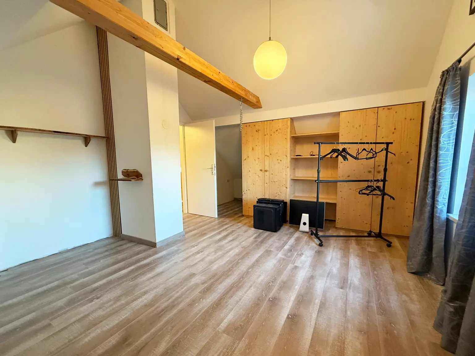 Einfamilienhaus in Ybbs - neuer Wohntrakt zum Fertigstellen inklusive!