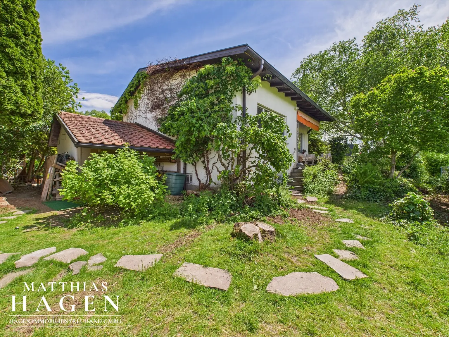 Bungalow - 2 Grundstücke
Ideal für Familien oder als Investment