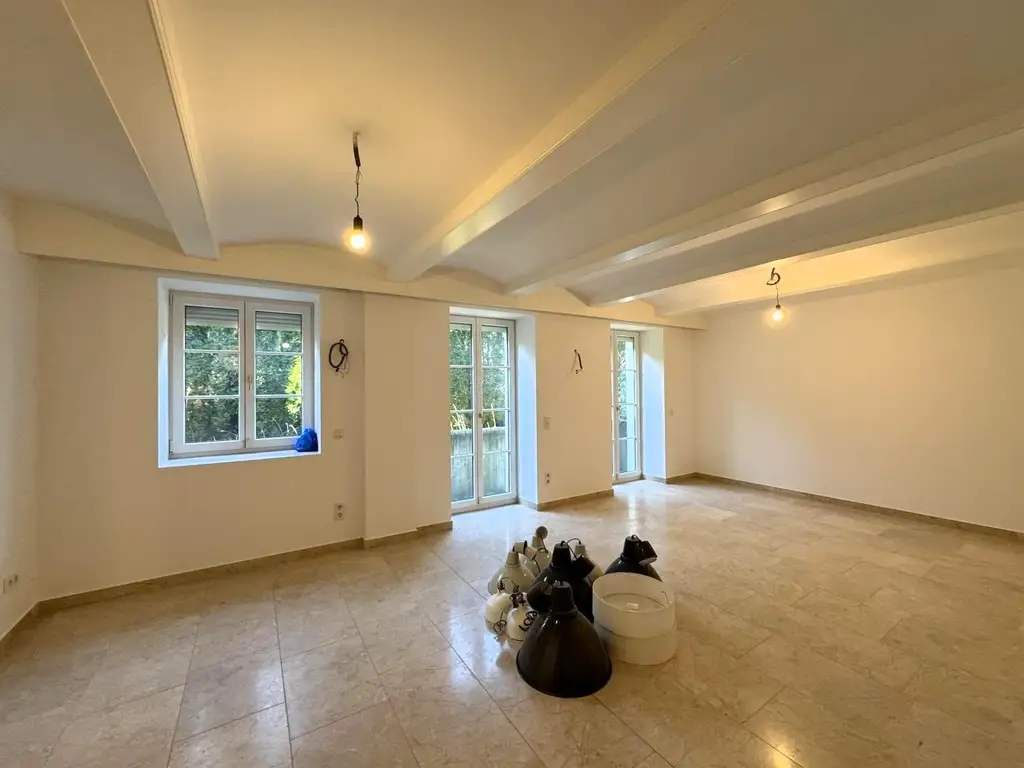 Charmante Alt-Patrizier Villa 3 Schlafzimmer, 4 Bäder + Wohnkeller // Charming old patrician villa, 3 bedrooms, 4 bathrooms + basement living area //