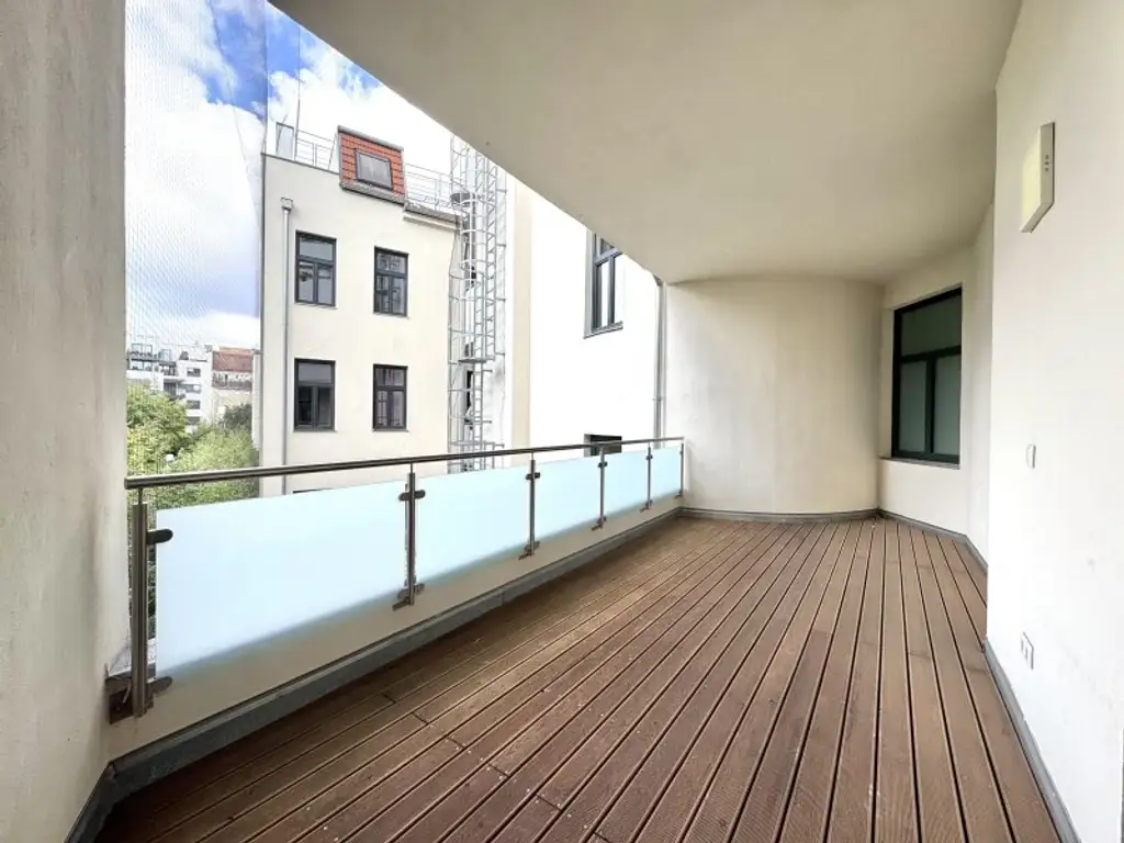Sanierter Altbautraum mit großzügiger hofseitiger Loggia  -  Stilaltbau am Rennweg - S-Bahn St. Marx ums Eck