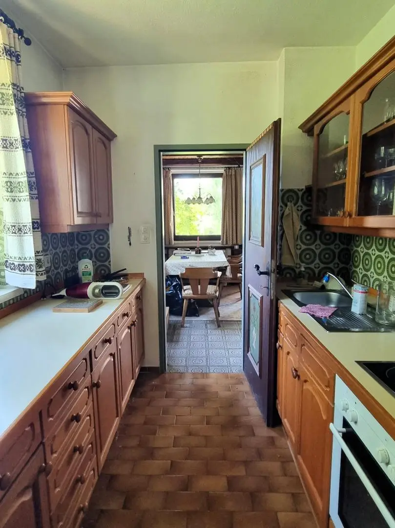 TRAUMHAFT SCHÖNES GRUNDSTÜCK MIT RENOVIERUNGSBEDÜRFTIGEM HAUS