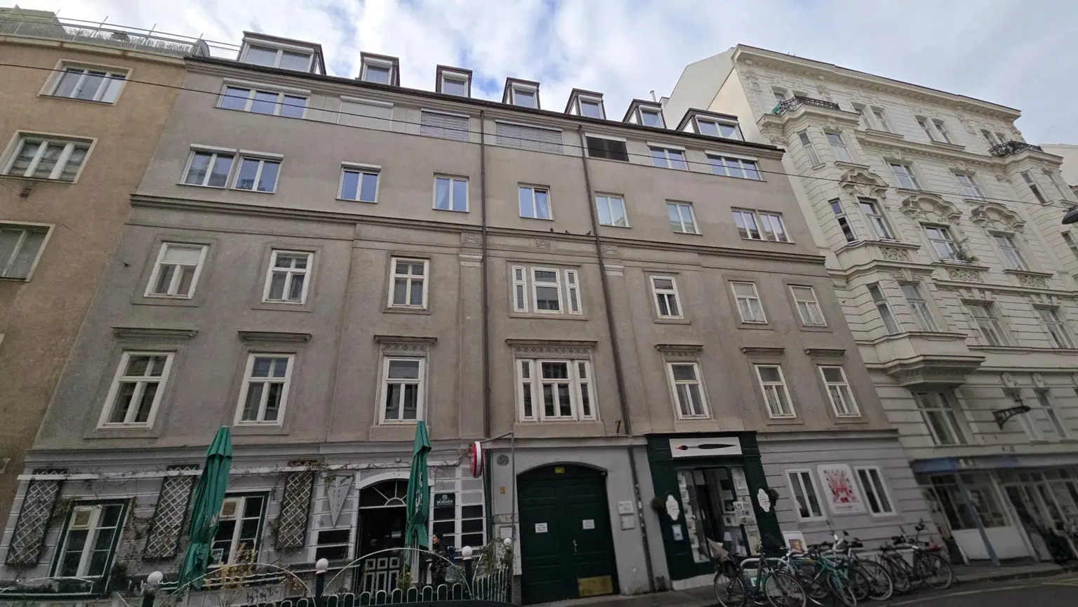 1080 Wien/Piaristengasse: Sehr helle 3 Zimmer-Dachwohnung