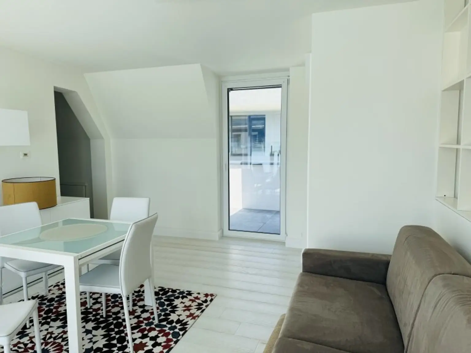 3-ZIMMER-WOHNUNG MIT PENTHOUSE-CHARAKTER IN PÖRTSCHACH AM WÖRTHERSEE – ERSTBEZUG