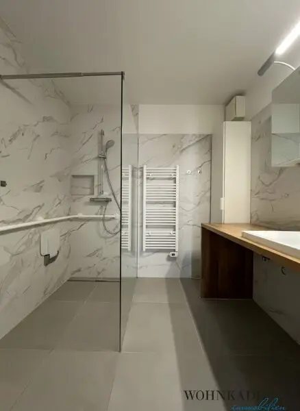 Moderne 3-Zimmer-Wohnung mit Loggia zum ruhigen Innenhof – Nähe Karmelitermarkt