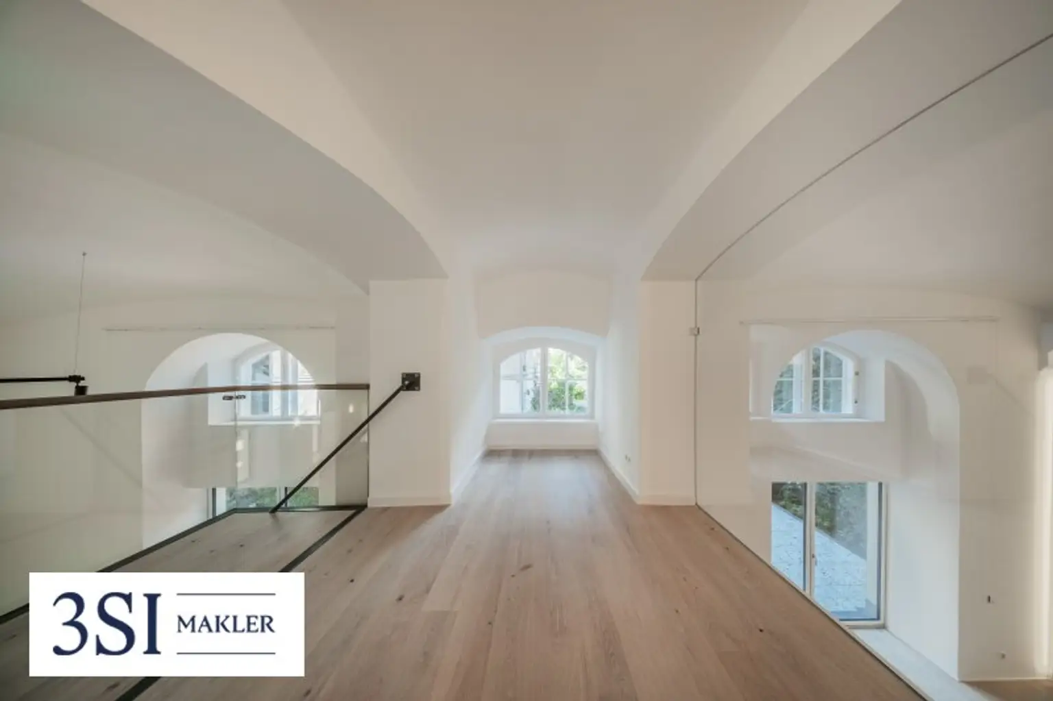 Wohnen beim Schloss Belvedere: Maisonettewohnung mit Loftcharakter & großzügiger Freiflächen