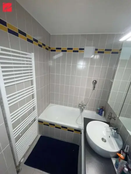 Moderne Maisonette-Wohnung + sonniger Dachterrasse inklusive