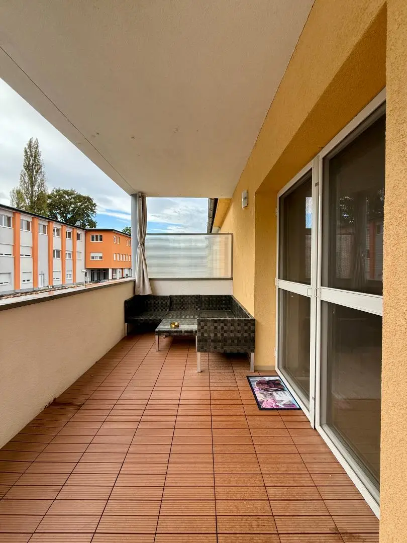 EINZIEHEN & WOHLFÜHLEN - Helle 3-Zimmer-Wohnung mit Terrasse und Parkplatz