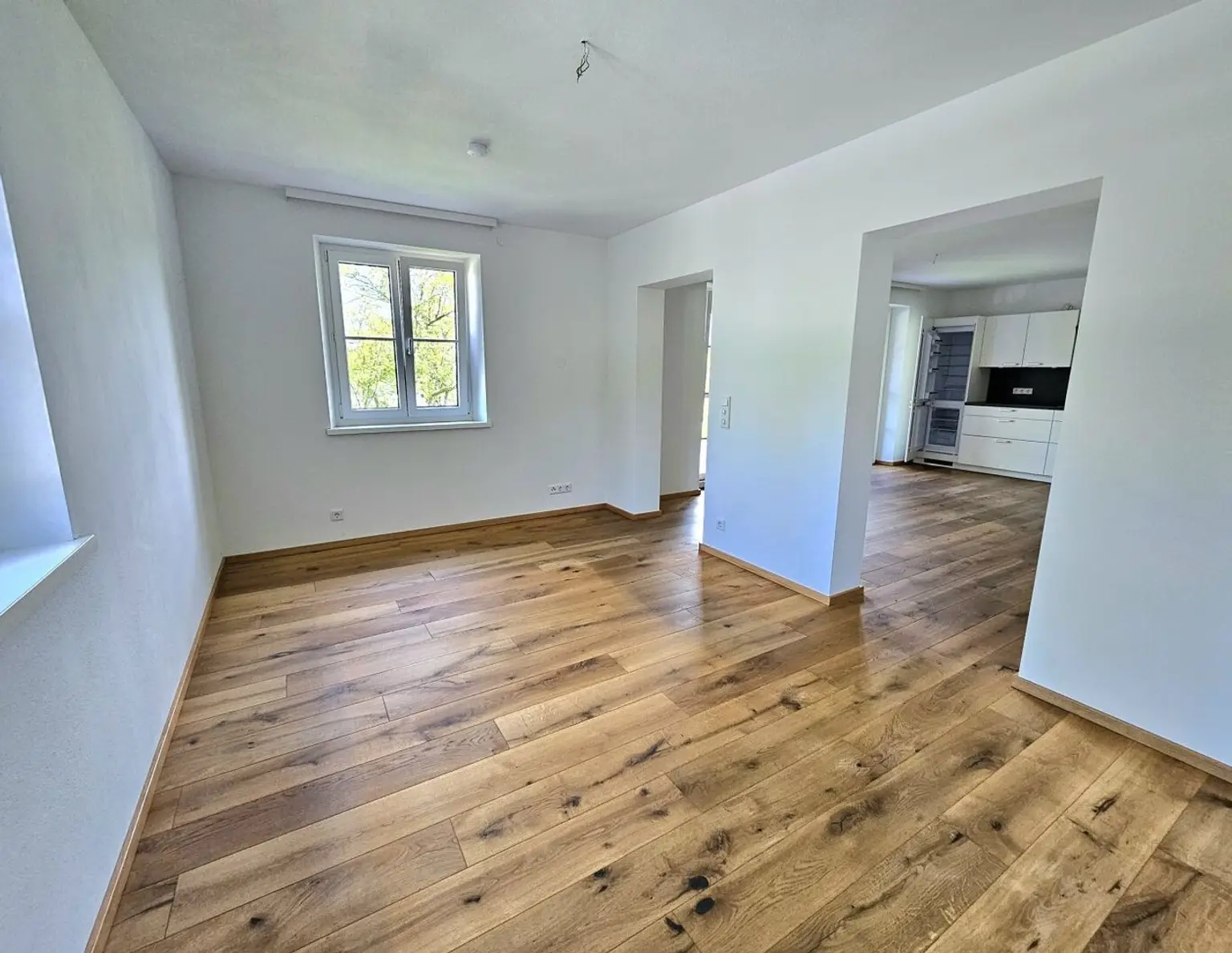 Wohnen, wo andere Urlaub machen - 2-Zimmer-Traumwohnung am Attersee mit Badeplatz