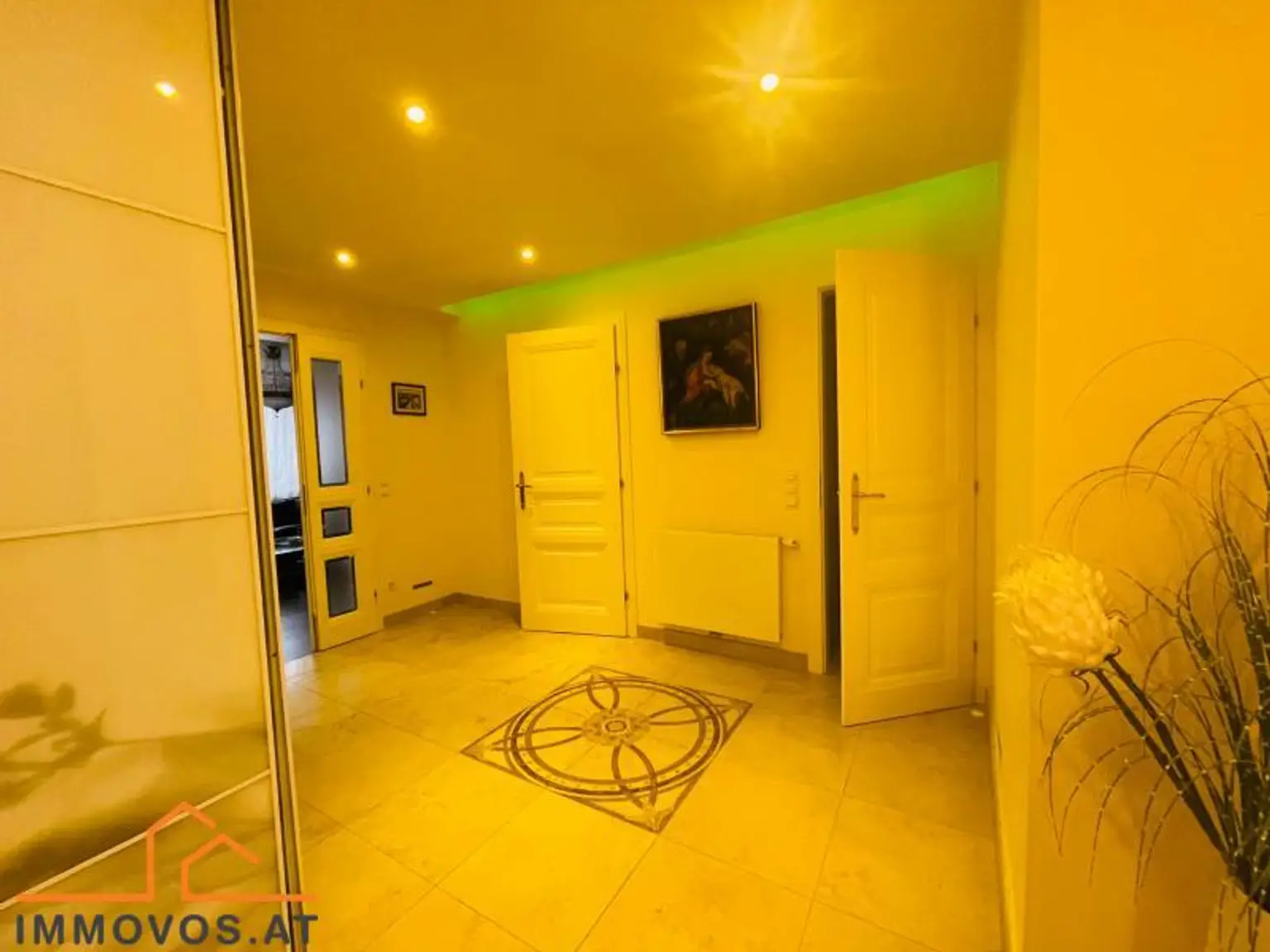 *PERFEKTE RAUMPLANUNG - GROSSE WOHNUNG ZUM WOHLFÜHLEN mit GRÜNBLICK*