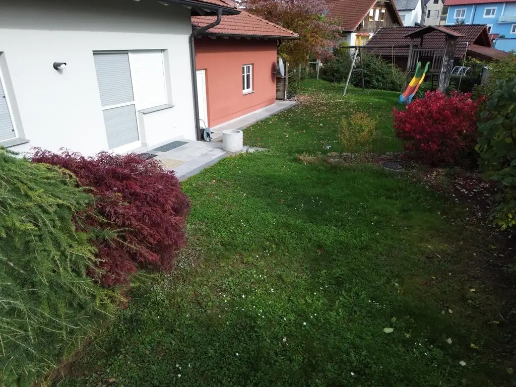 XXL Traum Bungalow mit Kachelofen überdachter Terrasse, Gartenoase, Wohnkeller und Doppelgarage  im Laahfeld /Ansfelden