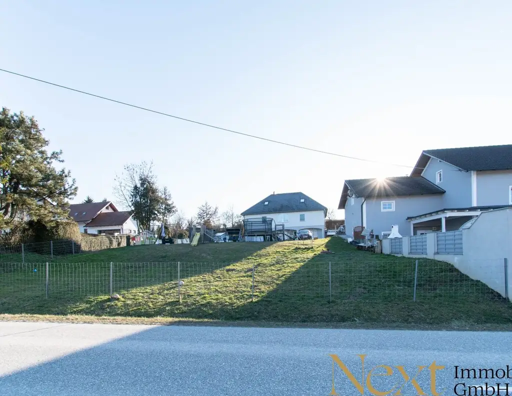 Ruhig gelegenes Grundstück für Ihr Eigenheim in Hinzenbach (Kalköfen) zu verkaufen!